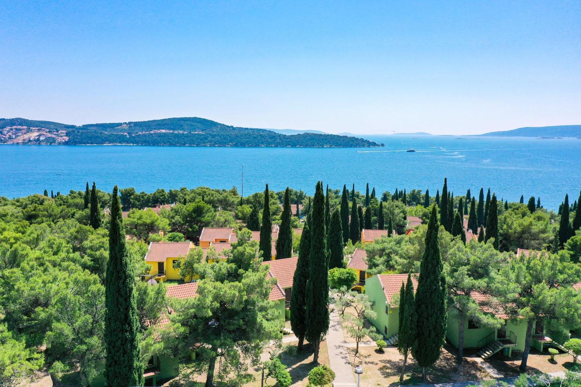 Apartments Medena Trogir Buitenkant foto